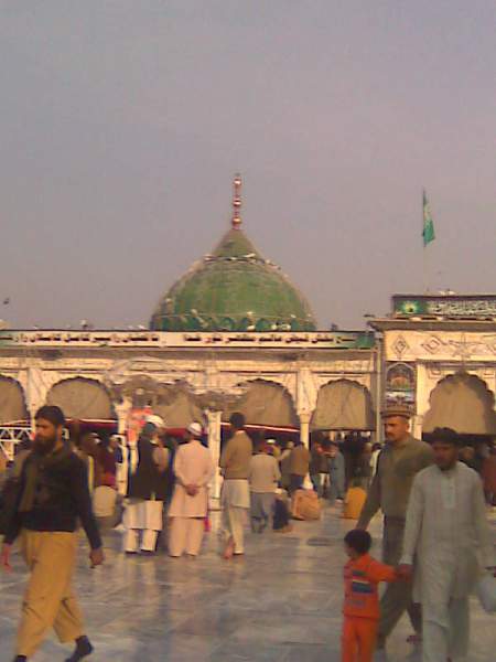 Preprations For Data Ganj Bakhsh Urs Mubarak 2010 Photo 022.jpg